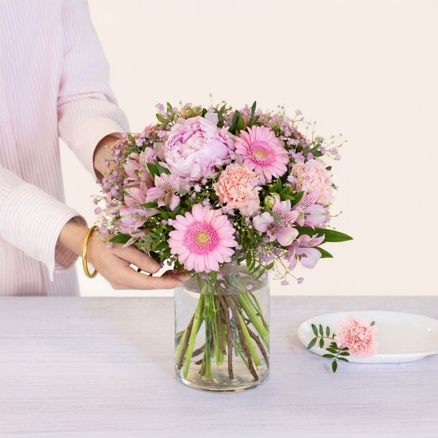 Petit bouquet de saison avec pivoines