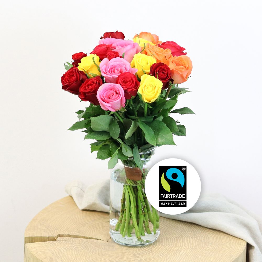 Brassée de roses multicolores et ses cœurs en chocolat | Interflora |  Livraison de fleurs