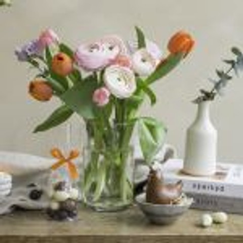 Décoration de table pour Pâques: sublimez votre table avec des fleurs!