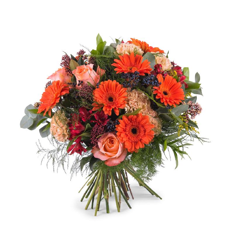 Mixed bouquet in orange shades