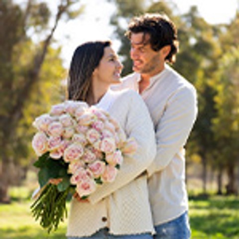 Un mariage fleuri sans se ruiner : gérer son budget fleurs avec style