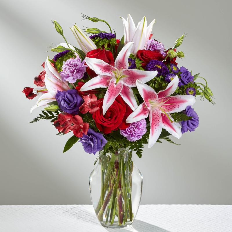 The Stunning Beauty Bouquet by FTD - VASE INCLUDED